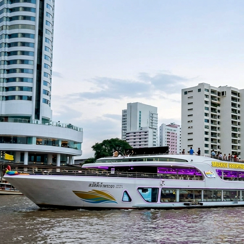 Bangkok Dinner Cruise on the Chao Phraya River